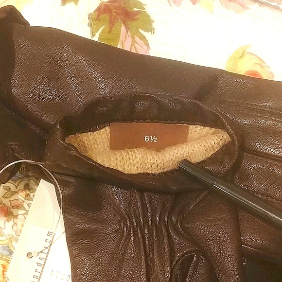 Nordstrom Chocolate Brown Leather Gloves - Picture 3 of 4